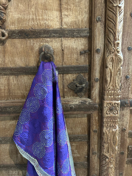 Qantas Silk Stole Violet x Ivory htm150513