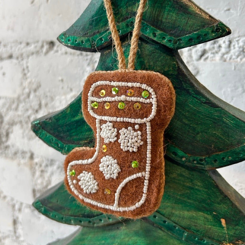 ハンドメイド フェルトオーナメント　ブーツ／ブラウン htm150559