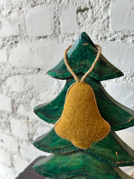 ハンドメイド フェルトオーナメント　ベル／モカ htm150559